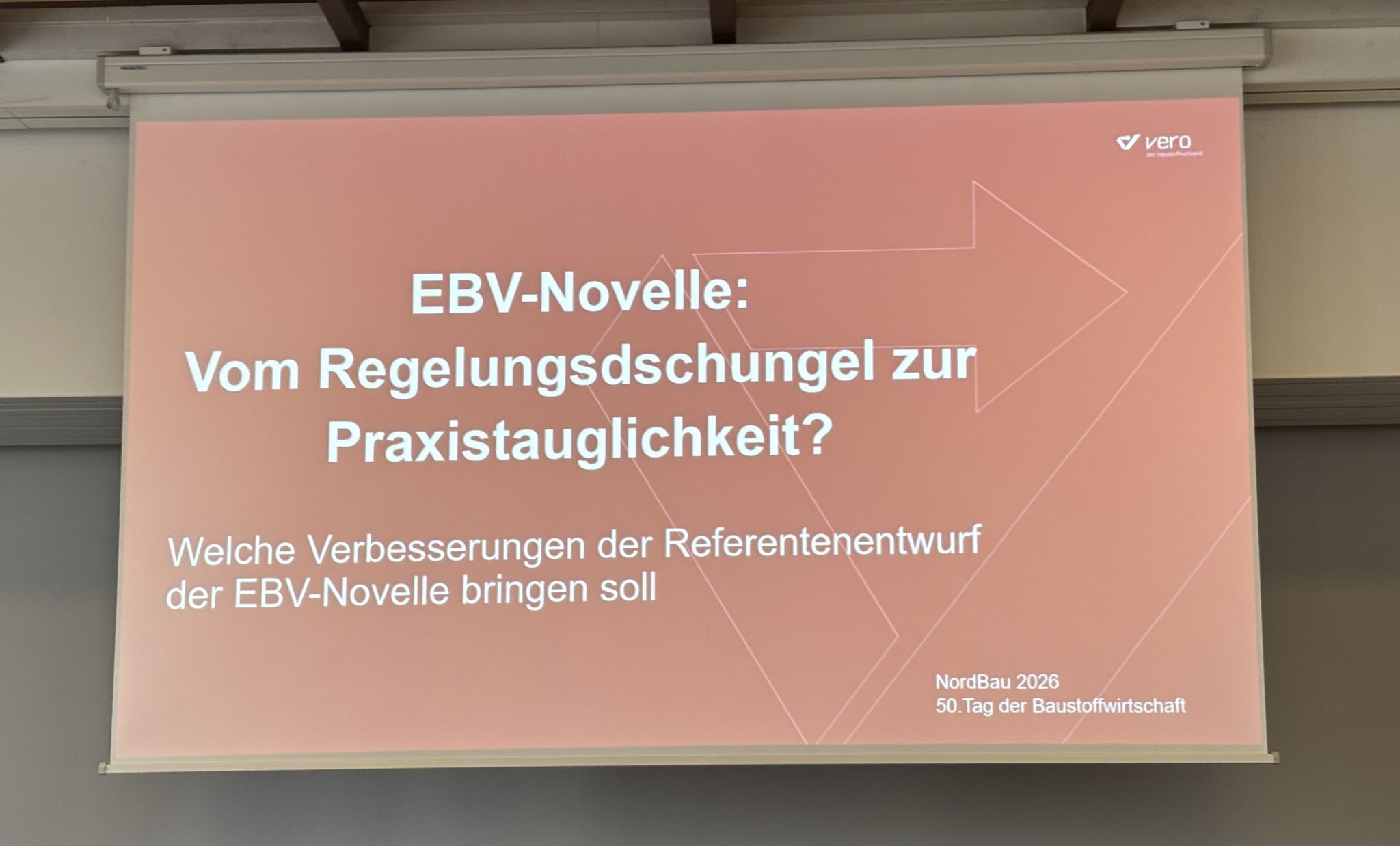 Präsentationsfolie: EBV-Novelle - Vom Regelungsdschungel zur Praxistauglichkeit?